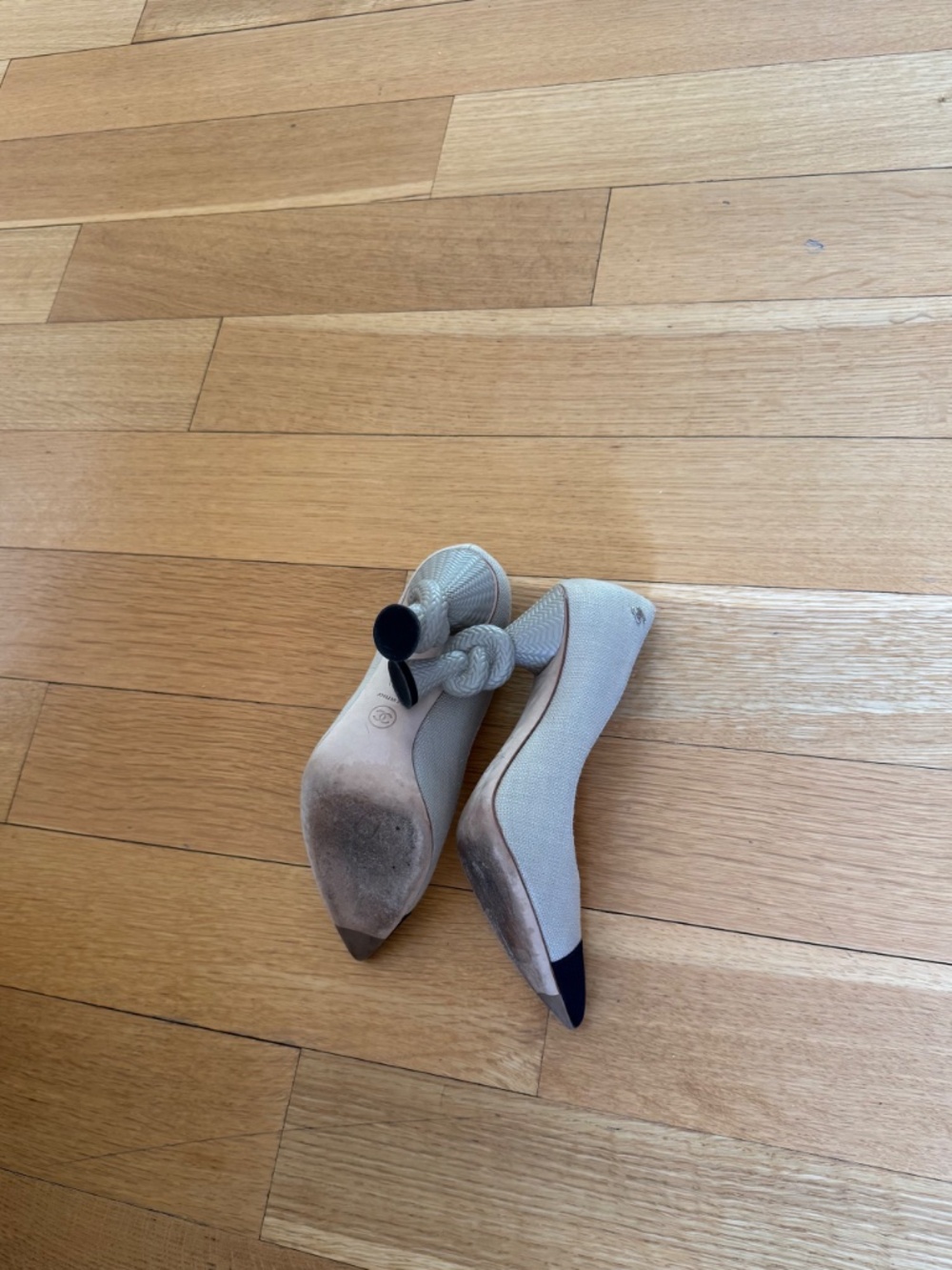 Chanel Colorblock Pattern Pumps - Picture 12 of 13